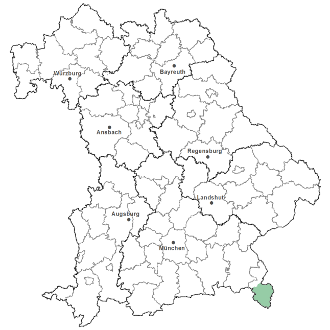Die Karte zeigt das Bundesland Bayern. Zusätzlich sind die Grenzen der bayerischen Regierungsbezirke zu erkennen. Die ausgewählte Region ist als grüner Flächenumriss gekennzeichnet. Die Region Berchtesgadener Hochalpen liegt im Südosten von Bayern.