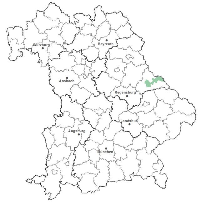 Die Karte zeigt das Bundesland Bayern. Zusätzlich sind die Grenzen der bayerischen Regierungsbezirke zu erkennen. Die ausgewählte Region ist als grüner Flächenumriss gekennzeichnet. Die Region Cham-Further Senke liegt im Südosten des Regierungsbezirks Oberpfalz.