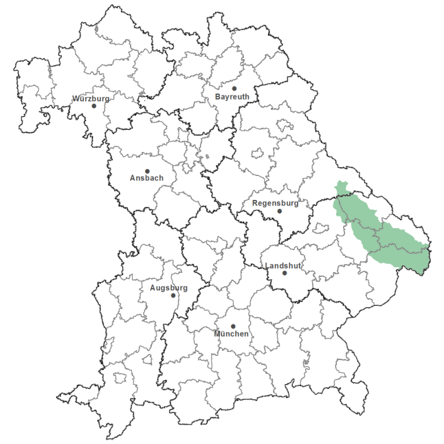 Die Karte zeigt das Bundesland Bayern. Zusätzlich sind die Grenzen der bayerischen Regierungsbezirke zu erkennen. Die ausgewählte Region ist als grüner Flächenumriss gekennzeichnet. Die Region Östlicher Vorderer Bayerischer Wald liegt im Osten von Bayern.