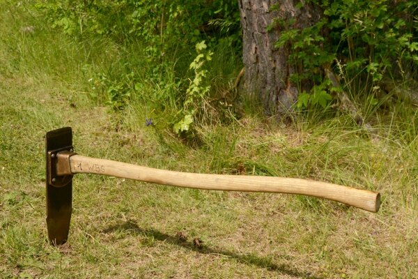 Rhodener Pflanzhaue für wurzelschonende Pflanzung und tief wurzelnde Baumarten, mit kleinerem Blatt auch für Buchenbühler Verfahren geeignet
